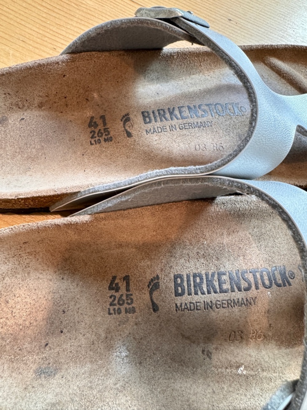 Birkenstock Gizeh Sandals Silver Single Strap Cork Footbed Women 10 EU 41 Narrow - Picture 2 of 13